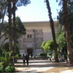 ダマスカス国立博物館　正面玄関　カスル・アルヘイル門が見える