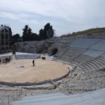 考古学地区、ギリシャ劇場　夏の演劇際の準備が進んでいる