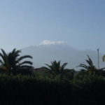 エトナ山　ヨーロッパ一の活火山、富士山よりちょっと平べったい