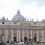 サン・ピエトロ寺院　カトリックの総本山、世界中の司教を任命している。