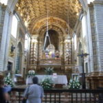 ナザレ　ノッサ・セニョーラ・ダ・ナザレ教会、祭壇