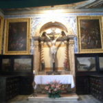 ナザレ　ノッサ・セニョーラ・ダ・ナザレ教会、祭壇のキリスト像