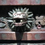 ケツアルコアトルの神殿　ケツアルコアトル像