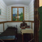 元監獄　この囚人は学者なのだろうか？反体制の政治家や学者も投獄された