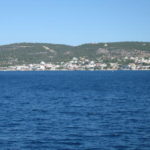 エーゲ海１日クルーズ　対岸のペロポネソス半島の景色