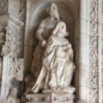 ゼロニモス修道院　西門の横に跪いているマヌエル１世像