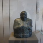 礼拝者坐像　ＢＣ２４００年頃のウンマの高官ルーパッドの坐像