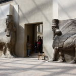 コルサバード　人面有翼牡牛像、入口の横に置かれるものや通路に沿って置かれるもがあった