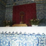 ナザレ　メモリア礼拝堂、内部の小さな祭壇
