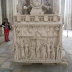 アルコバサのサンタ・マリア修道院　イネスの石棺