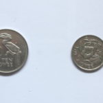 各国のコイン　ザンビアのコイン、シー・イーグルがデザインされている