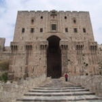 アレッポ城砦　２つ目の門、城砦内に入るには５つの門を通らなければいけない