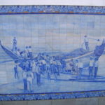アヴェイロ駅のアズレージョ　漁船の出港風景