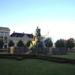 コンゲンス・ニュ広場　都市計画を推進したクリスチャン５世の像が広場の真ん中に立っている