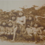 ヤマナ族　女、子供も裸で暮らしていた