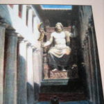 オリンピア遺跡 ゼウス像、世界の七不思議の1つとされていた。ローマ皇帝がコンスタンティノーブルに運んだ?