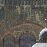 ウマイヤドモスク　礼拝堂の正面のモザイク拡大図、ダマスカス郊外のグータオアシスが天国として描かれている。緑と黄金のガラスモザイクが見事