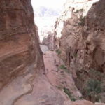 ペトラ　 ホーム 犠牲祭壇への道。一歩踏み外すと奈落の底が待っている