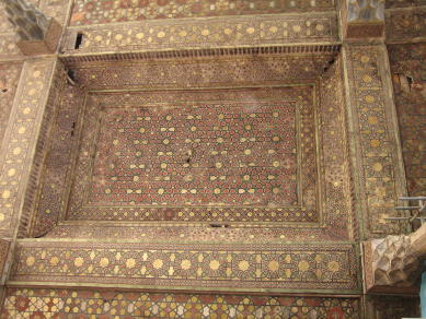 アリ・カブ宮殿　３階テラスのプール、アラブ人はこよなく水を愛した