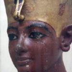 カイロ博物館　ツタンカーメンの立像、顔部分