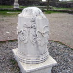 ペルガモン遺跡　へびの彫刻、へびは再生のシンボル