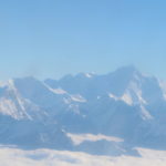 エベレスト遊覧飛行　拡大図、右にマカル-、左の黒いのがチャミン