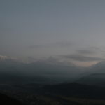 アンナプルナ山群（サランコットの丘）　アンナプルナサウスとマチャチャプレ