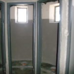 元監獄　パブリックスペース、トイレ