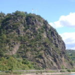 ライン川　ローレライの岩山