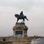 王宮　トルコ軍を破ったオイゲン公の騎馬像