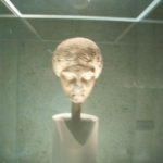 グルベンキアン美術館　ローマ、若い女性の頭像
