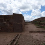 ティワナク遺跡　カラササヤの塀