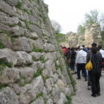 トロイ遺跡　トロイ戦争当時の第６市の城壁