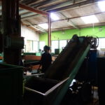 製茶工場、GLENLOCH　玉解き工程