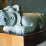 クアウシカリ　ジャガーの姿をした生贄を入れる容器