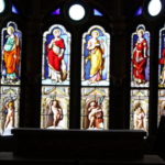 小礼拝堂　ステンドグラスは１９世紀のもの