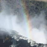 ビクトリアの滝遊覧飛行　メイン・フォールズを上流から眺める