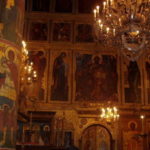 ウスペンスキー大聖堂　柱もイコンが飾られている。