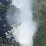 ビクトリアの滝遊覧飛行　デビルズ・キャタラクトを横から眺める