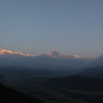 アンナプルナ山群（サランコットの丘）　真っ青な空にアンナプルナサウスからアンナプルナⅡまでの雄峰が浮かぶ