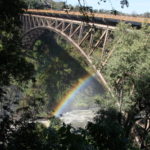 ビクトリアの滝　ビクトリアフォールズ橋、きれいな虹がかかっていてほっとする