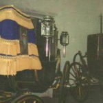 馬車の間　１階の馬車の間にあるシャンボール伯の馬車、１回も使われなかった