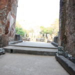 ランカティラカ（仏塔）　かっては両側に壁画があった