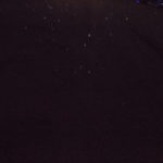 ウユニ塩湖に映る星空　カメラを足元に向けた、湖面に映る星